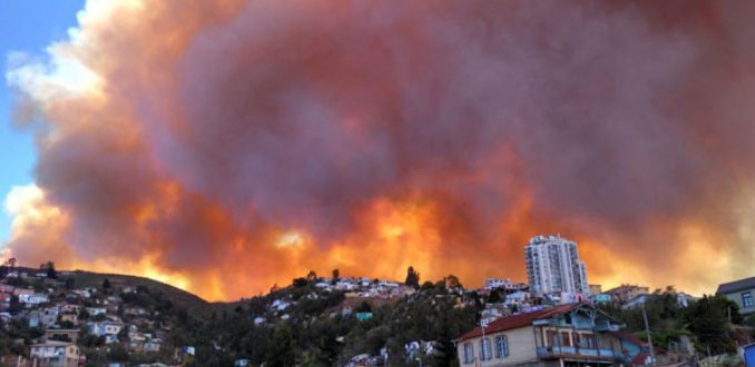 Valparaíso: Minvu levantará muro de contención para prevenir nuevos incendios en Puertas Negras