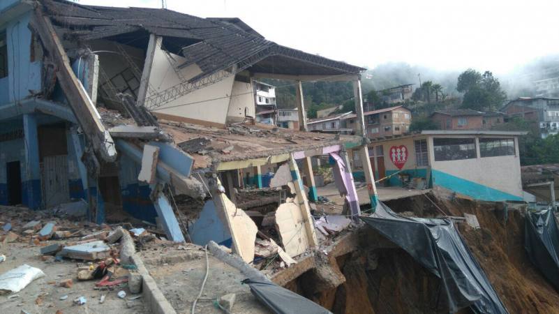 Gobierno de Ecuador declara estado de excepción en ciudad afectada por minería