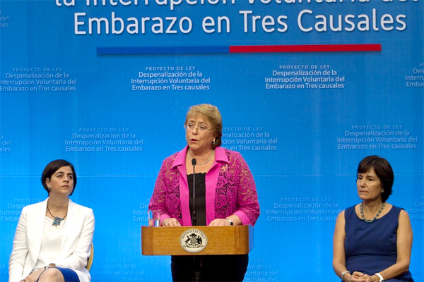 Este jueves será promulgada la ley de Aborto en 3 causales por la presidenta Bachelet