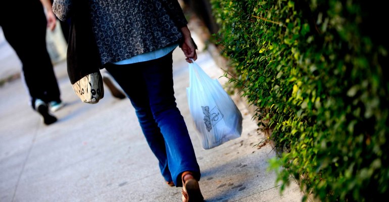 El proyecto que atacaba el problema de las bolsas plásticas y que el Gobierno ignoró