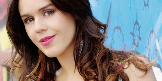 Carolina Varleta se muestra por primera vez junto a su hija a meses de haber dado a luz