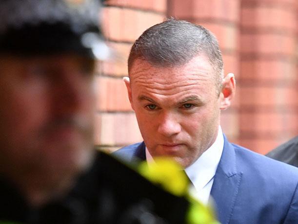 Condenan a Wayne Rooney a 2 años sin conducir y 100 horas de trabajos sociales