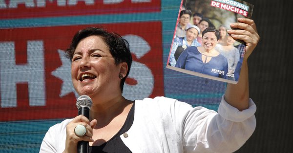 «El programa de muchos»: Beatriz Sánchez y el Frente Amplio dan a conocer su propuesta de gobierno