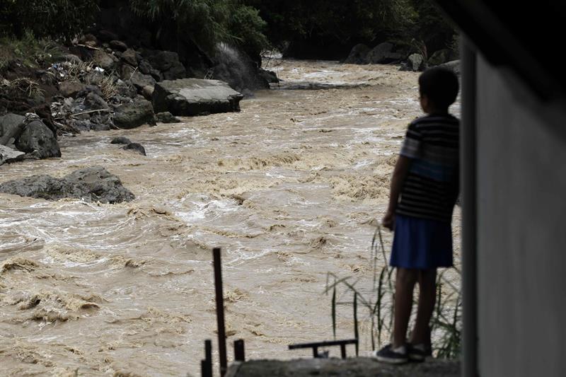 Costa Rica califica a la tormenta Nate como el peor desastre natural en décadas