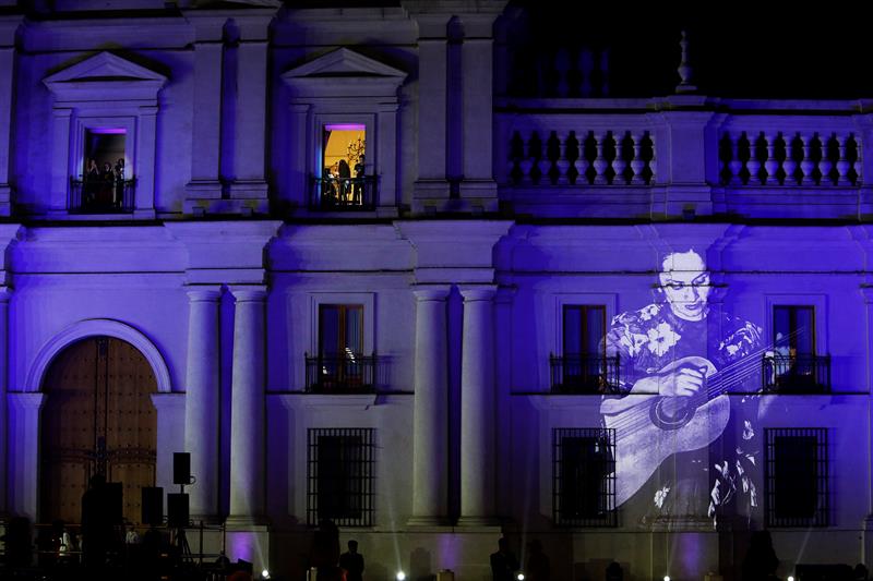 Desde La Moneda, Bachelet promulga la ley que crea Ministerio de las Culturas, las Artes y el Patrimonio
