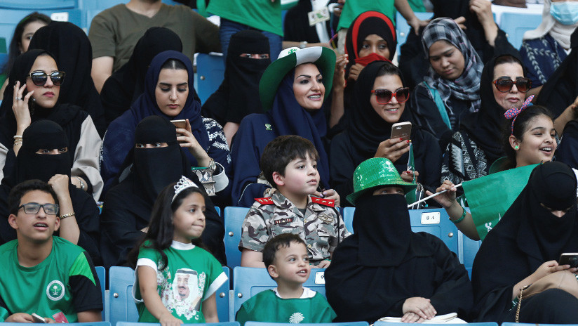 Un hecho histórico en Arabia Saudita: las mujeres podrán asistir a eventos deportivos