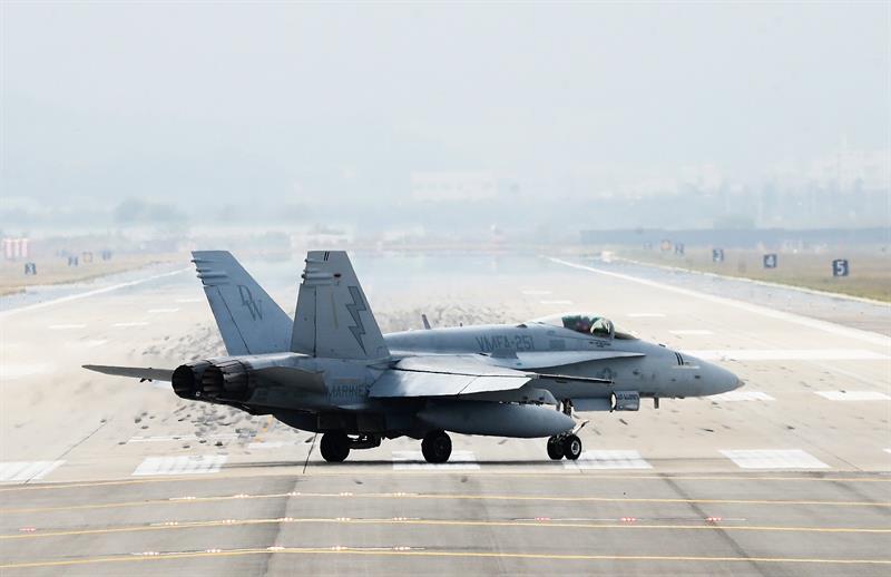 Bombarderos de EEUU sobrevuelan la península coreana y realizan simulacro de disparo