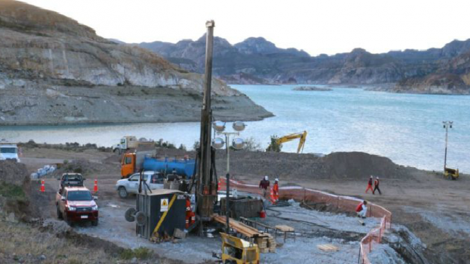 Organizaciones de Aysén denuncian riesgos de relave minero en Laguna Salitrosa