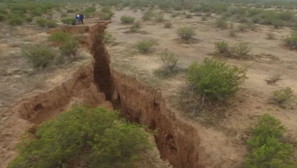 Antropólogo dice que EEUU usa el desierto para detener la migración «matando gente»