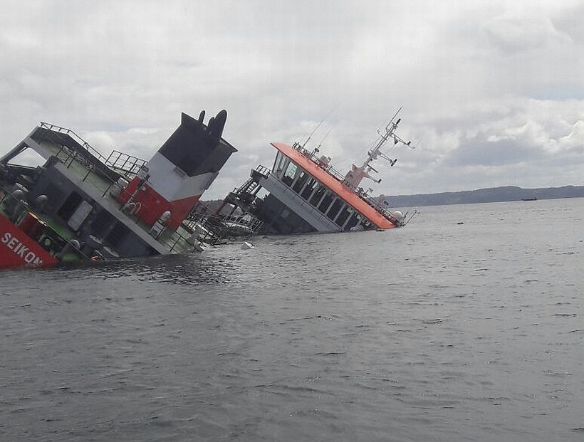Chiloé: Alcalde de Chonchi ingresa recurso de protección por consecuencias ambientales de barco salmonero hundido