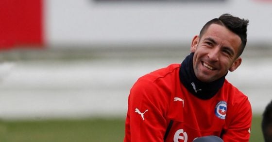 Ella es la guapa ex pareja de Mauricio Isla que saca suspiros entre sus seguidores