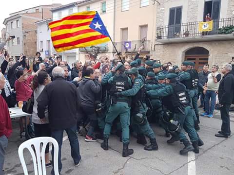 Barcelona: 761 heridos deja la represión policial durante el referéndum de Cataluña