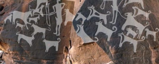 Arte rupestre de hace 8 mil años es la representación más antigua de humanos con perros domesticados