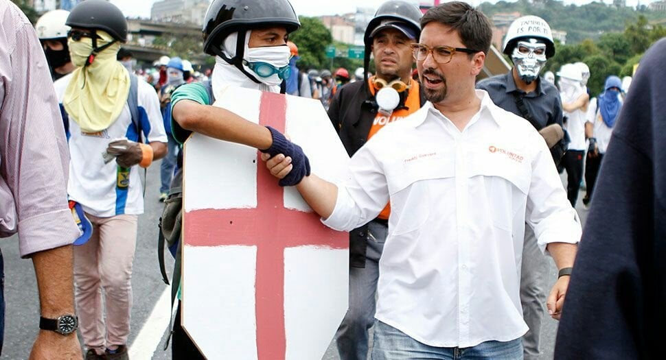 ¿Quién es Freddy Guevara, el opositor venezolano «huésped» de la embajada chilena?