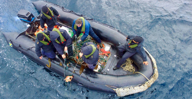 Sernapesca y Armada detectan un kilómetro de redes usadas para la captura ilegal de centolla