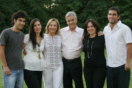 Y el Papa es guerrillero: Hijos de Piñera se declaran de “centroizquierda”