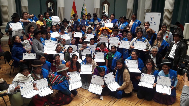 Mujeres indígenas reunidas en Bolivia proclamaron la unidad de Abya Yala
