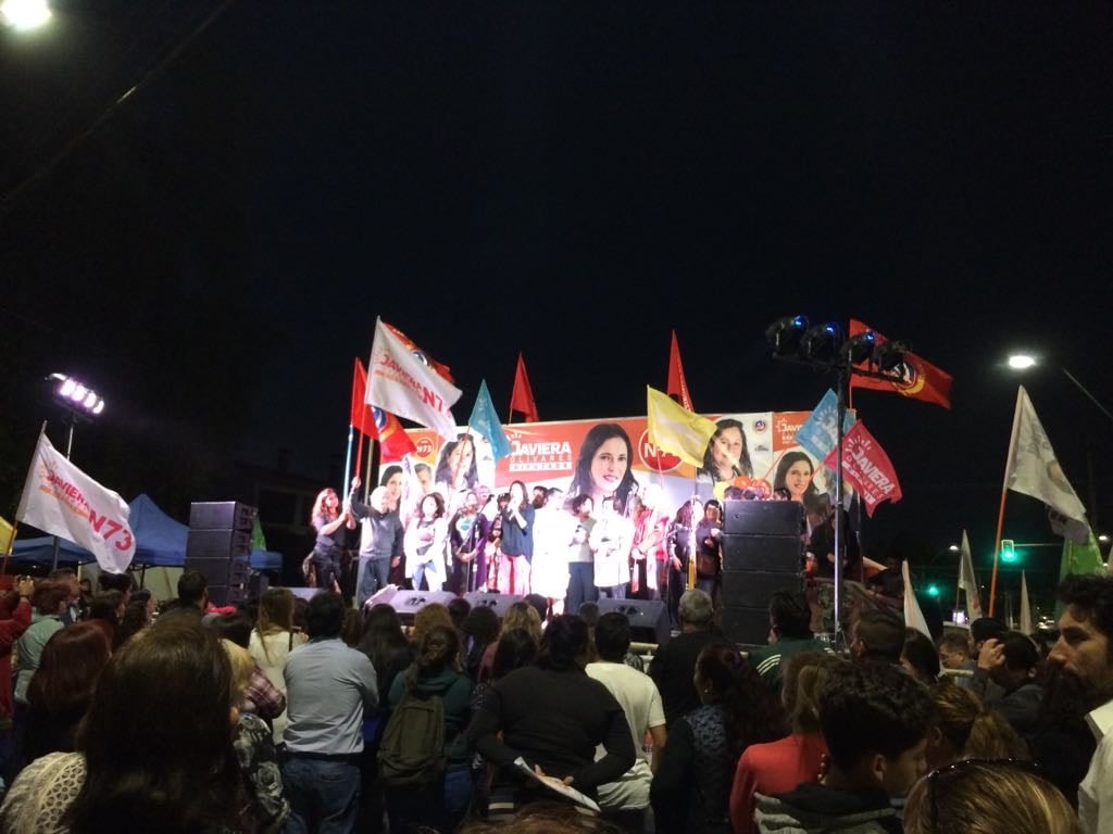 Javiera Olivares cierra campaña con importante acto cultural en Macul