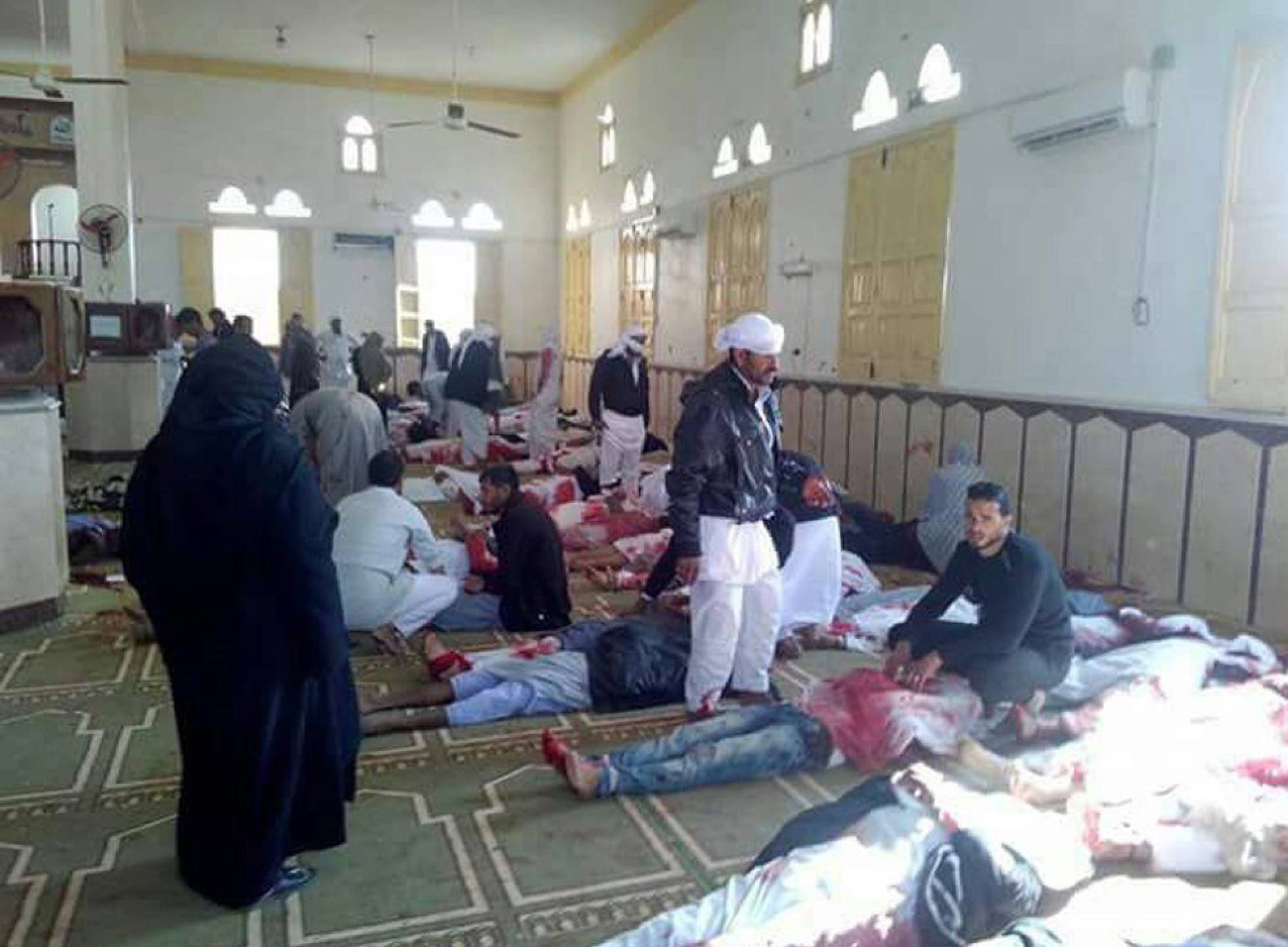 (Actualización) Atentado contra una mezquita en Egipto deja al menos 184 muertos