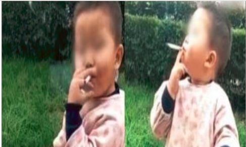 Clip | Imágenes impactantes muestran a un niño chino fumando ‘como un profesional’ después de ser enseñado por un miembro de la familia