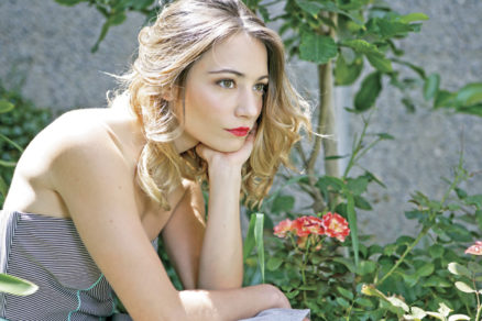 El osado desnudo de Josefina Fiebelkorn en íntima escena de «Dime quién fue»