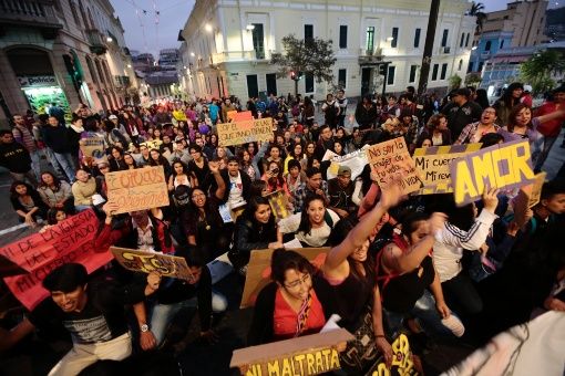 Asamblea Nacional de Ecuador aprueba proyecto para prevenir y erradicar la violencia contra la mujer
