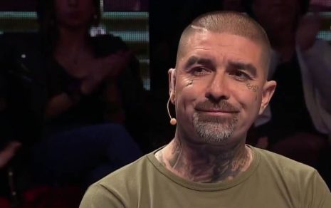 Leo Méndez abandona Chile tras crisis familiar producida por su candidatura política