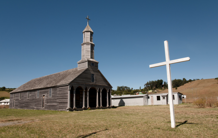 Aprueban declaración de zona típica para entornos de dos iglesias de Chiloé