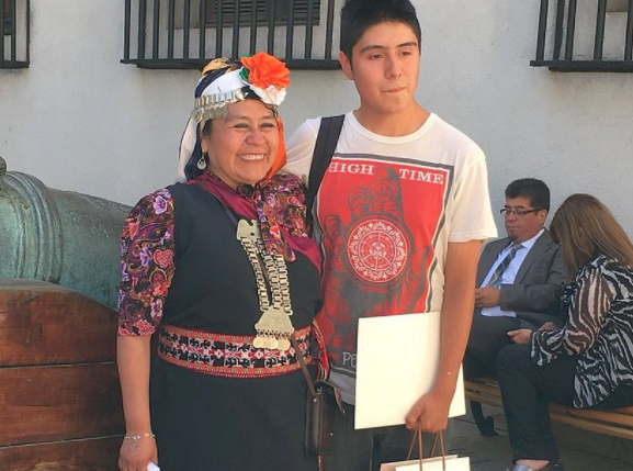Joven mapuche obtiene puntaje nacional en PSU de Lenguaje: “Estoy muy orgulloso de lo que mis padres me han enseñado”