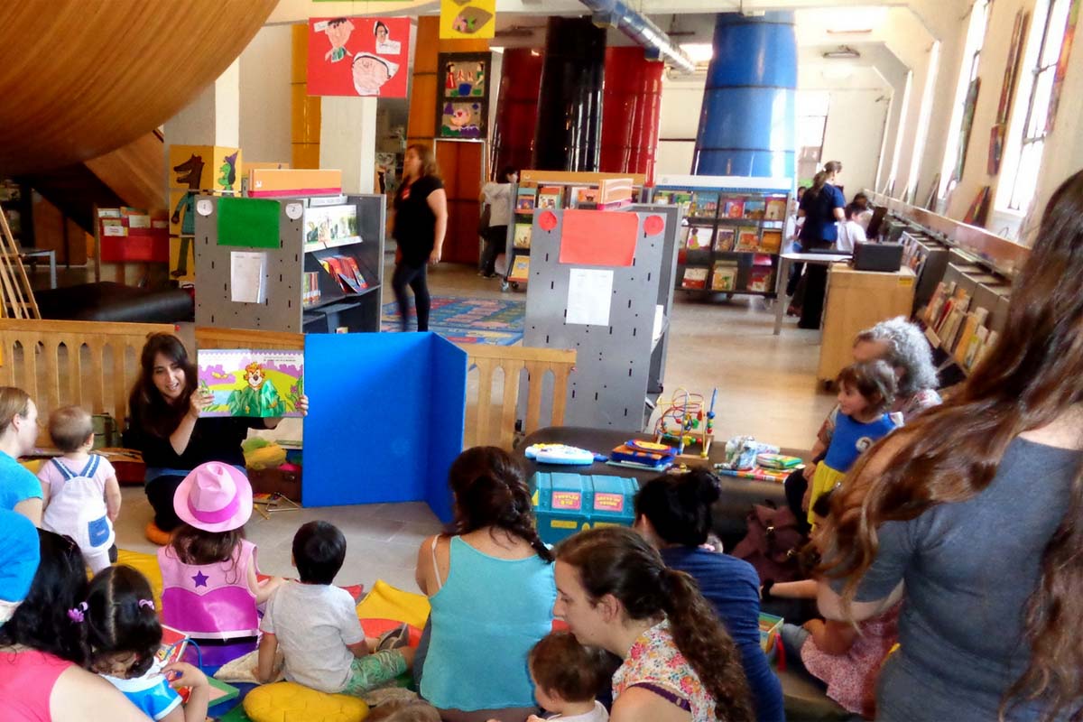Lo Barnechea promueve la lectura y aprendizaje inclusivo en Centro Lector del municipio