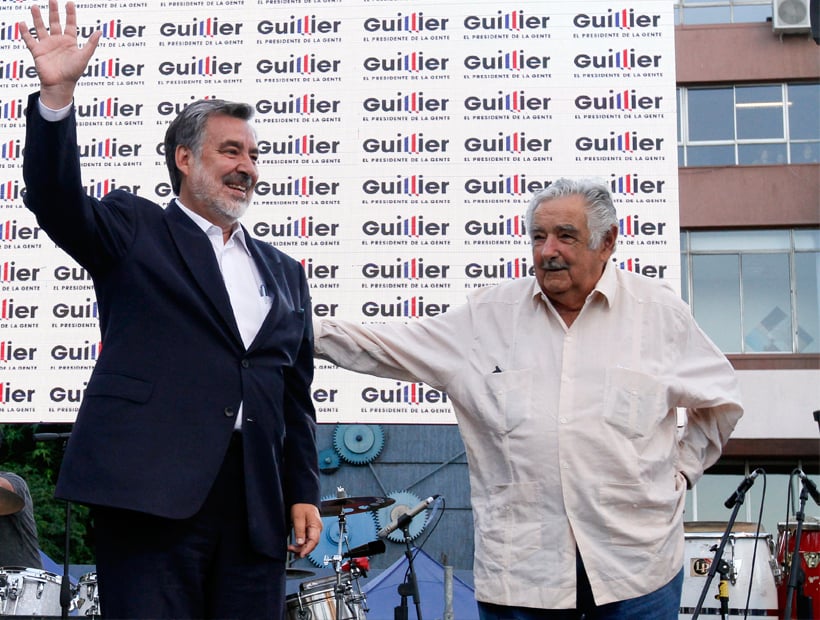 Acompañado de «Pepe» Mujica, Alejandro Guillier comenzó el cierre de su campaña en Valparaíso