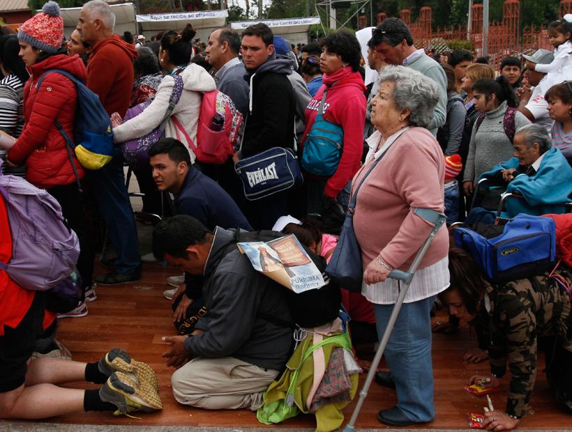 Dos muertos, 8 detenidos y 200 infracciones deja primer balance de peregrinación a Lo Vásquez