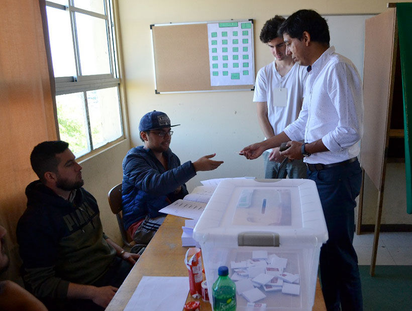 Diputado electo de Revolución Democrática, Jorge Brito, tras votar en Valparaíso: «Este año Chile cambió»