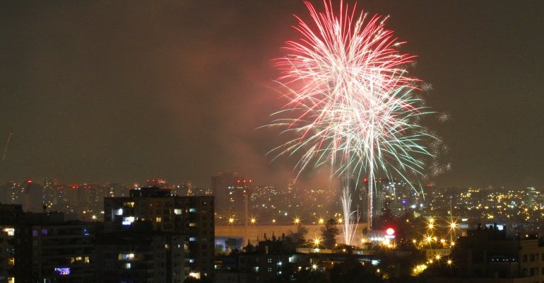 Padres alertan sobre efectos de los fuegos artificiales en niños autistas