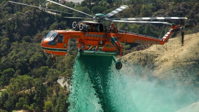 «Annie», el helicóptero más grande del mundo para combatir incendios, ya está en Chile