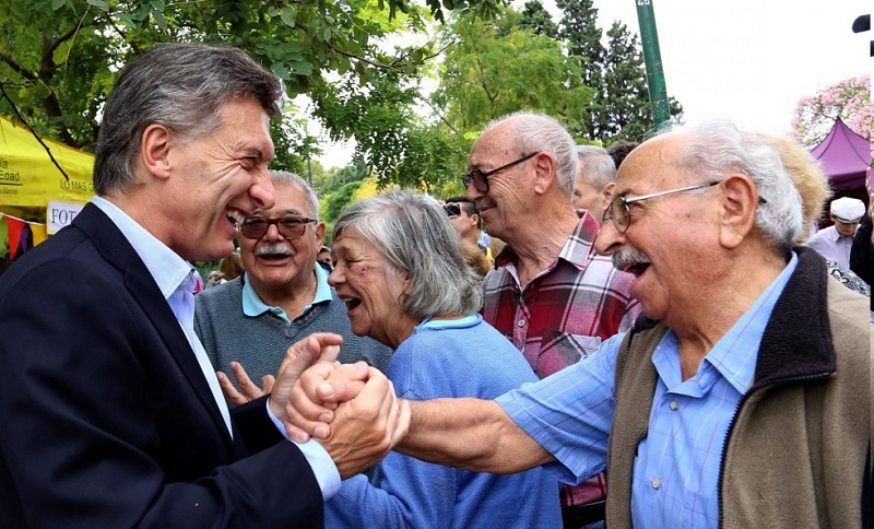Argentina reajusta pensiones de 1,3 millones de jubilados tras polémica reforma