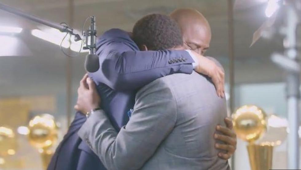 «Magic» Johnson e Isiah Thomas hacen las paces entre lágrimas