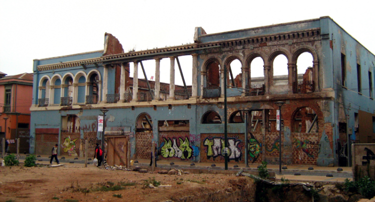 Valparaíso: Municipio concreta venta de ex Palacio Subercaseaux a la Empresa Portuaria