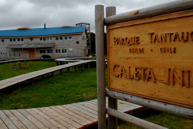 Quellón: Vecinos se tomaron un sector del Parque Tantauco en reclamo por títulos de dominio