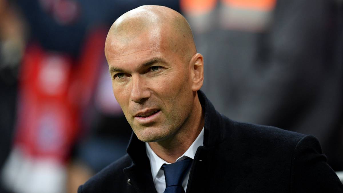 PSG tantea a Zidane para que sea su entrenador si deja el Real Madrid el próximo verano