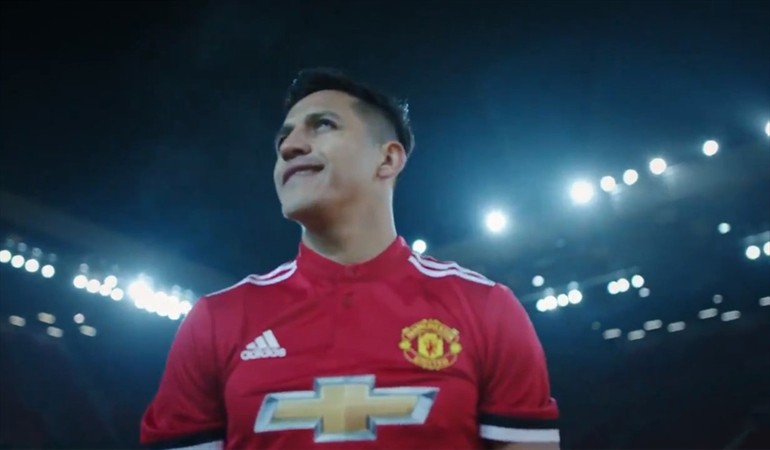 Manchester United hace oficial el fichaje de Alexis Sánchez