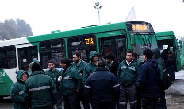 Transantiago: Sindicatos exigen la clausura de la empresa Buses Vule