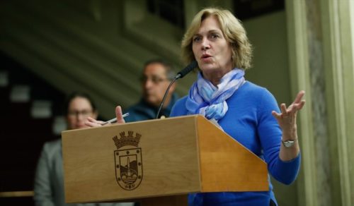 Municipio de Providencia solicita al Ministerio de Educación traspasar al Estado 10 colegios de la comuna