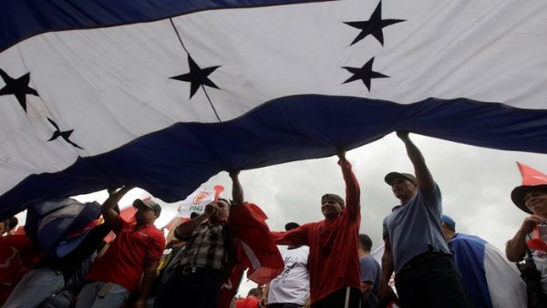 Honduras: Comienzan movilizaciones en todo el país en protesta por fraude electoral