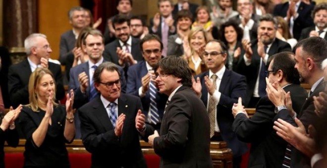 Cataluña: Independentistas desafían a Rajoy y anuncian que investirán «a distancia» a Puigdemont
