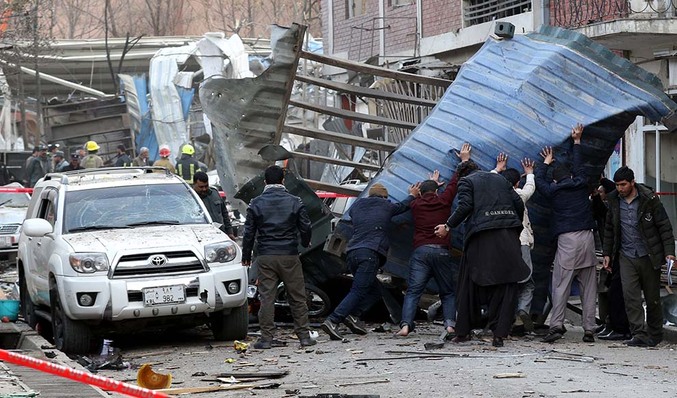 Afganistán: Suben a 103 los muertos y a 235 los heridos tras atentado en Kabul