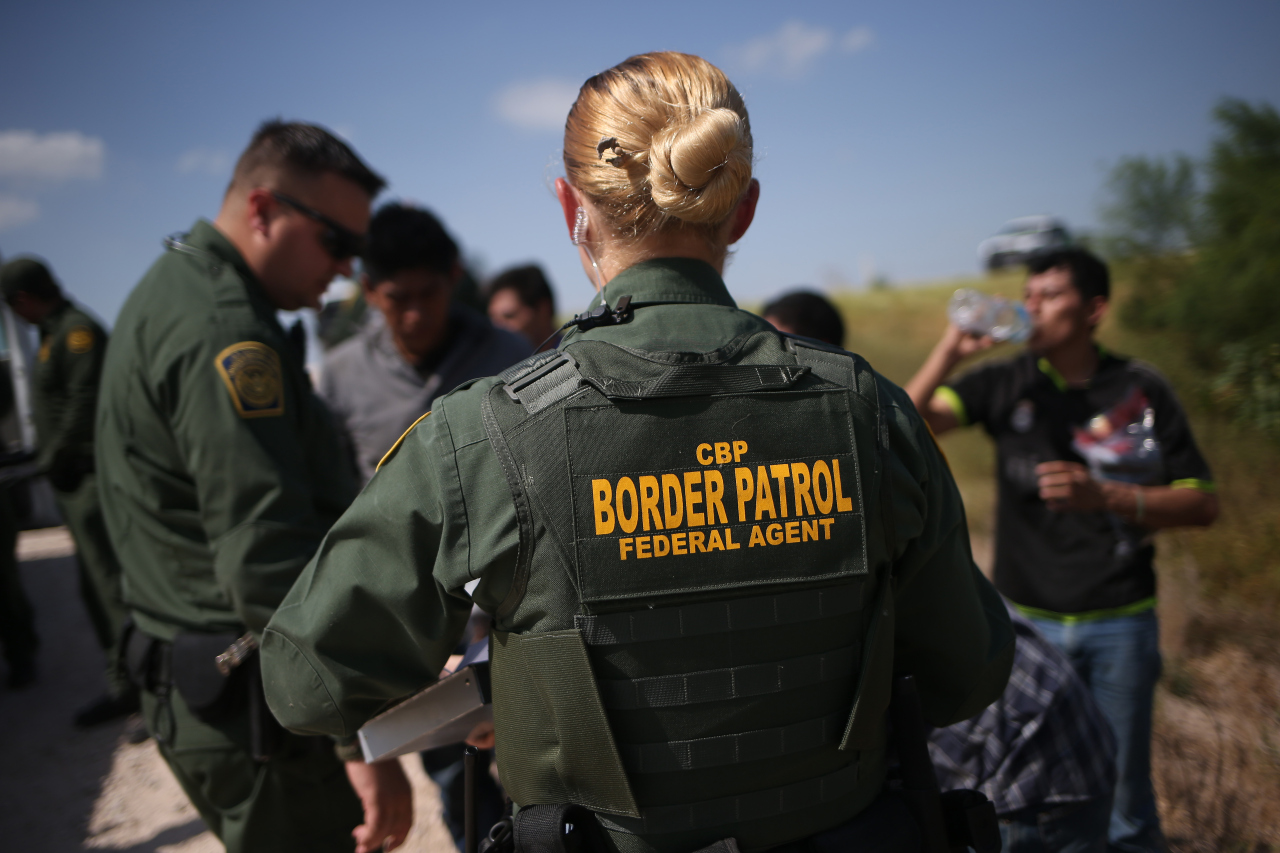 ONG’s acusan a la Patrulla Fronteriza de EEUU de atentar contra la ayuda humanitaria para los inmigrantes en la zona