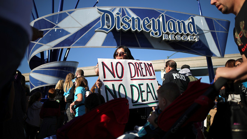 Estados Unidos: protestas bloquearon la entrada a Disneyland