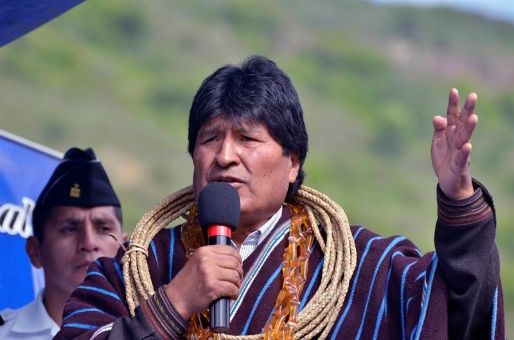 Bolivia: Evo Morales anuncia la implementación de un seguro universal de salud