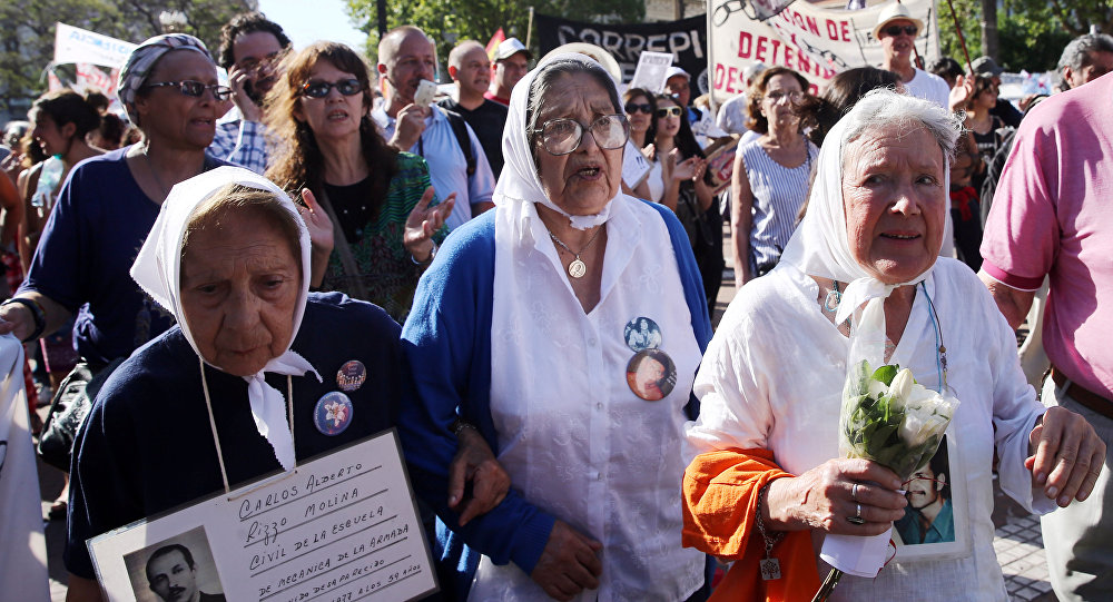 Argentina: Ordenan allanar la sede de Madres de Plaza de Mayo